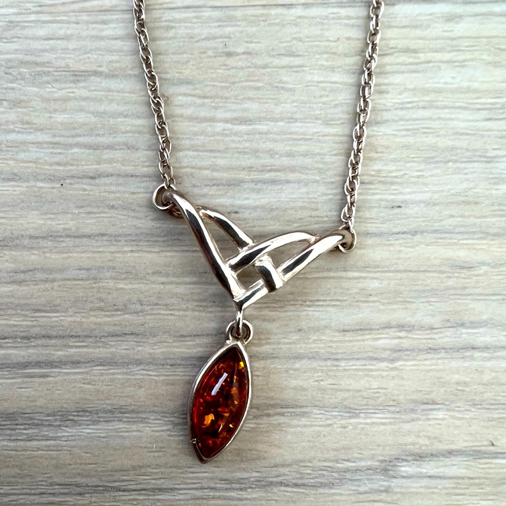 Jewelry set in silver with Amber stones